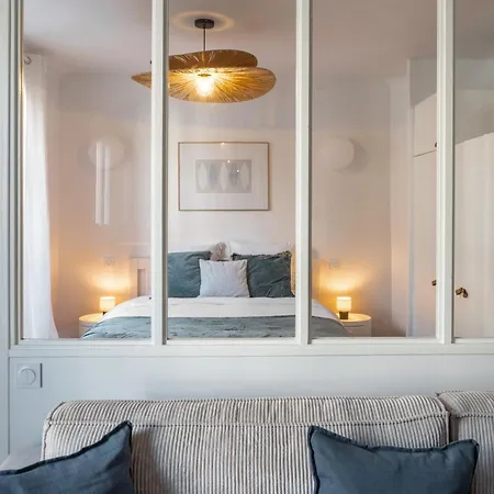 Appartamento Elegant Sunlit Flat With Balcony Near Parc Monceau - B94 Parigi